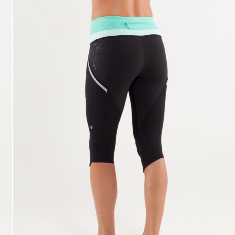 Lululemon Run A Marathon Crop - Picture 2 of 16